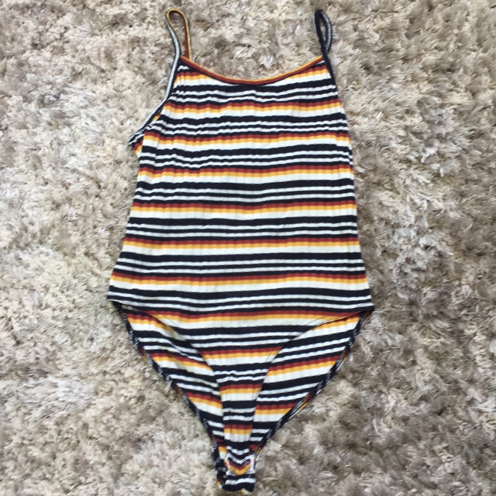 🌺NWOT forever 21 bodysuit